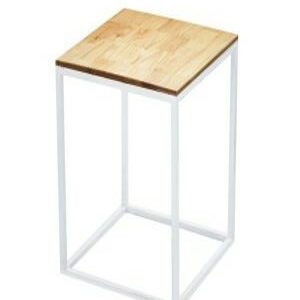 White metal plinth (M)